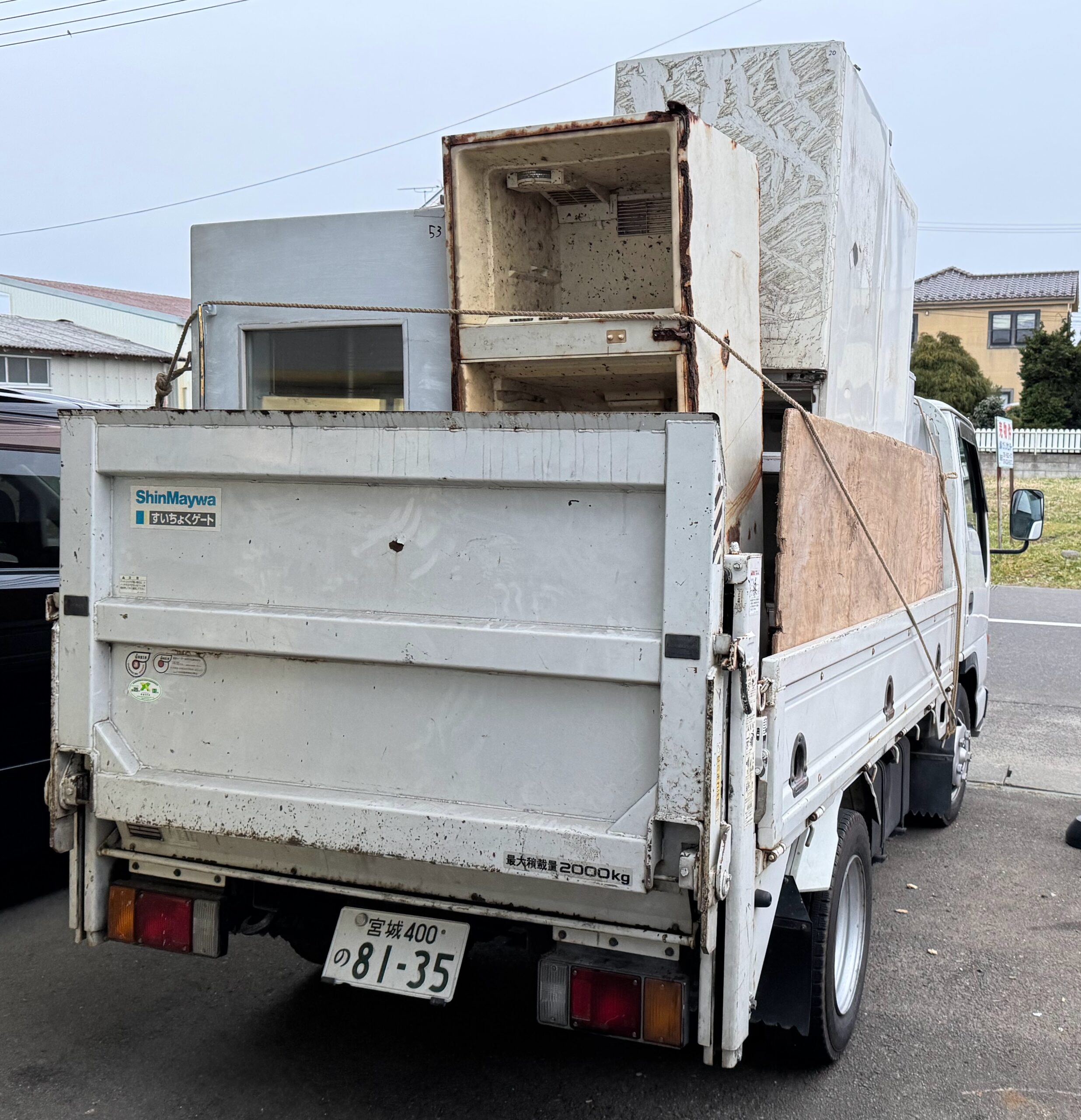 大量の不用品・ゴミでお困りの室内